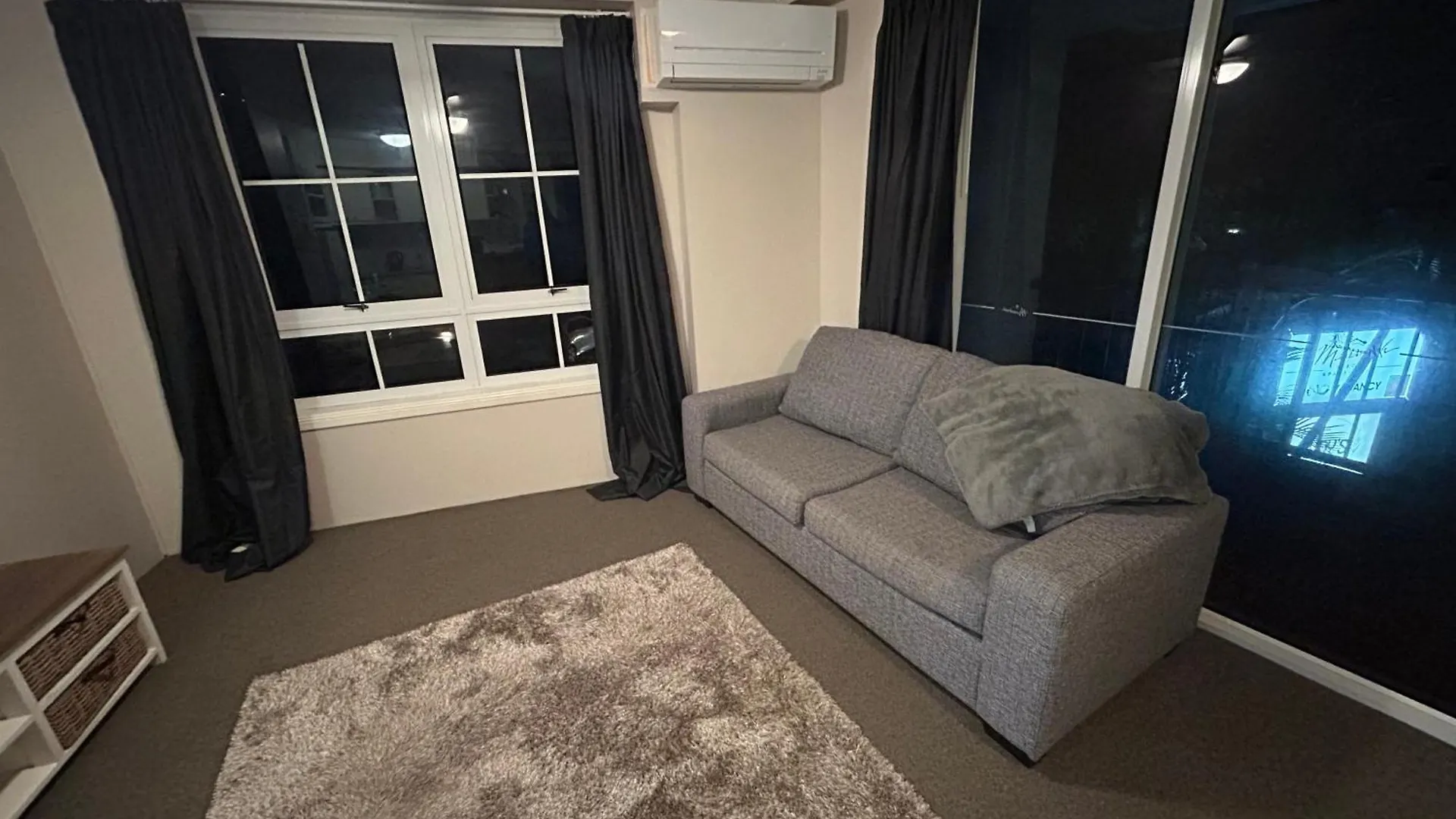 Stylish & Cosy Gc Getaway Central And Serene Explore Broadbeach Or Surfers Via Tram! Gold Coast Australie